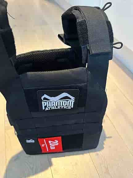 Träningsväst Phantom Athletics  med 9 kg vikt – mycket bra skick