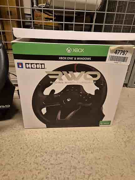 Hori RWO ratt och pedaler för Xbox One och Windows
