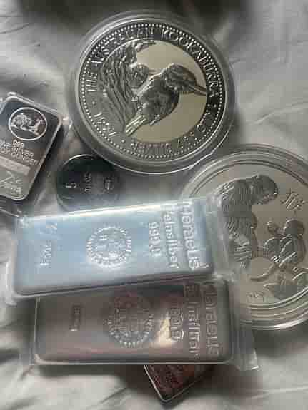silvermynt och silvertackor