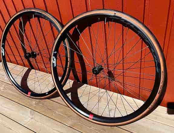 Fulcrum Racing 6 DB hjulset + Schwalbe Pro One TLE 28C däck – oanvänt