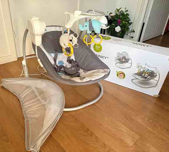BABYGUNGA ELEKTRISK MED MYGGNÄT, MUSIK