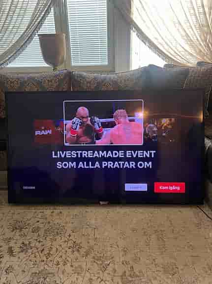 65" 4K Smart-TV + Soundbar & Sub