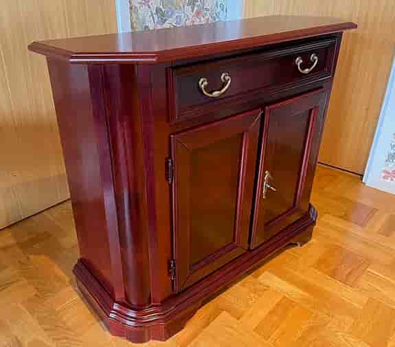 Rowico träbyrå (Mahogny) / sideboard med låda och skåp