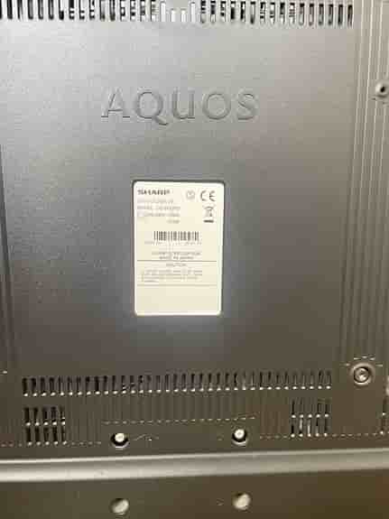 Sharp Aquos TV 37 tum svart