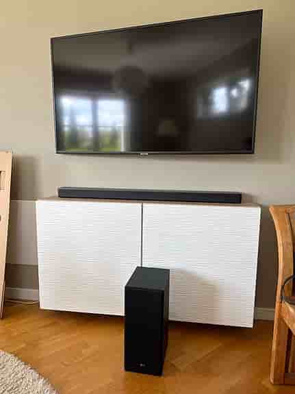 Samsung 50 tums 4K smart TV med LG soundbar & subwoofer