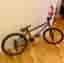 BMX / Trickcykel – custom i matt grå & metalliclila design