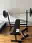 Titan Life Essential Bench II träningsbänk med skivstång och vikter