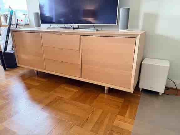 Nordisk stilren mediemöbel, TV-bänk