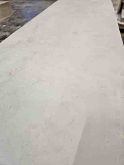 Betongbänk