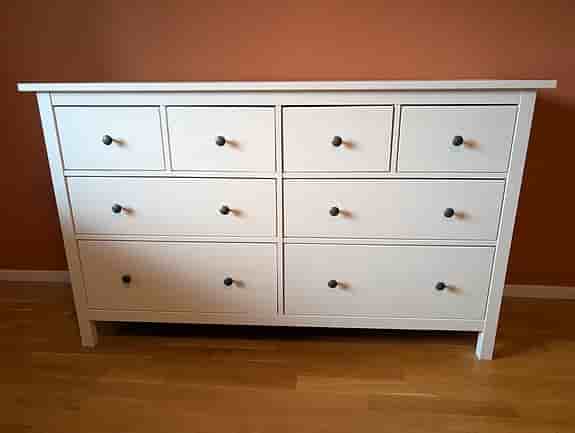 Byrå IKEA Hemnes 8 lådor vit i nyskick