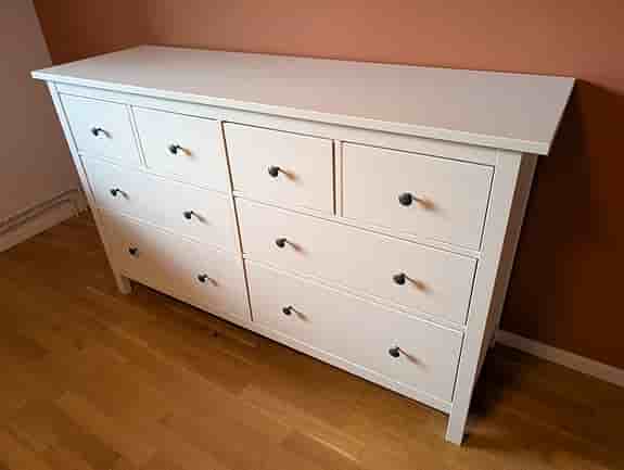 Byrå IKEA Hemnes 8 lådor vit i nyskick