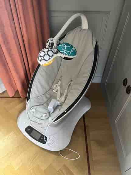 4moms mamaRoo baby swing