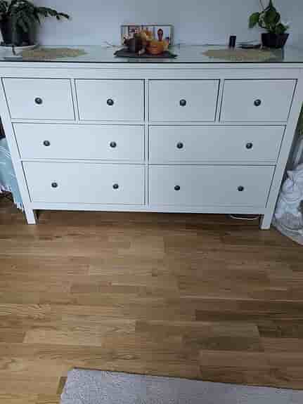 IKEA byrå vit med 8 lådor Hemnes serie