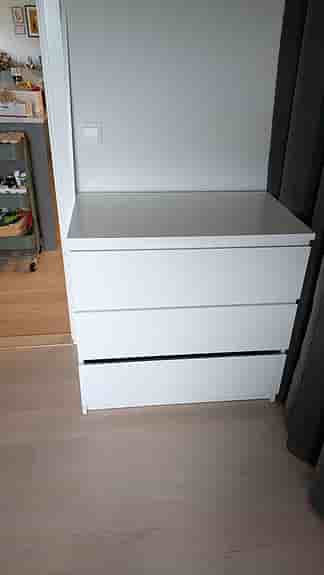 MALM byrå 80cm bred 3 lådor
