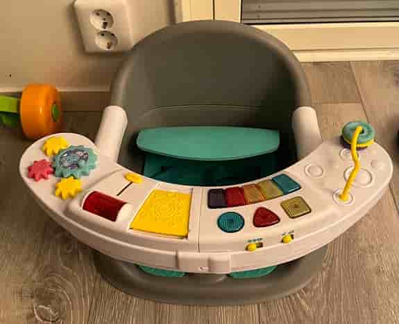 Fisher-Price babysitter med aktivitetsbord