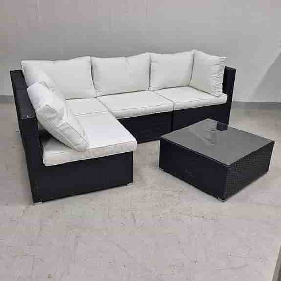 Loungegrupp i rotting & metall