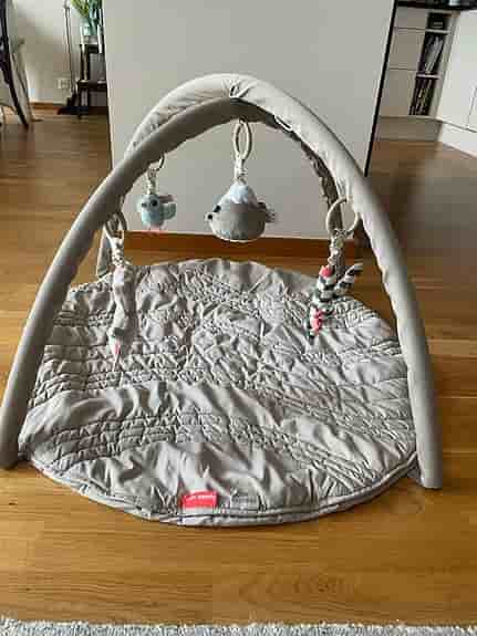 Babygym med lekmatta