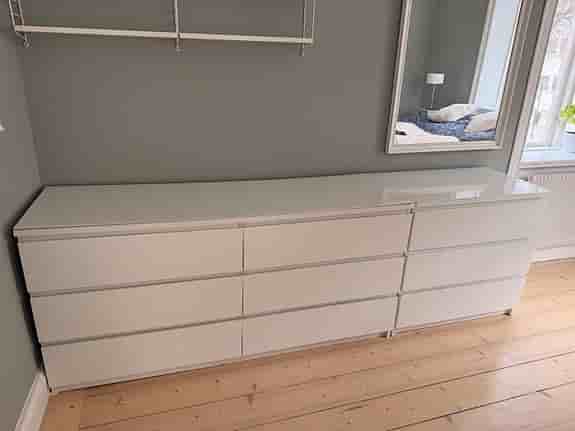 IKEA Malm byråer vit med glasskiva