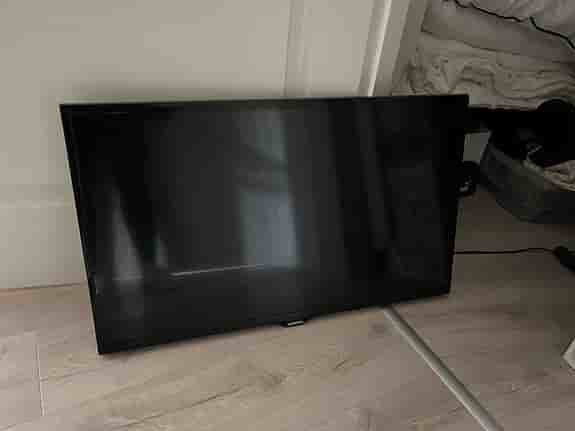Samsung UE32F5005 32" TV inkl väggfäste