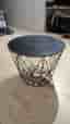 Ferm Living soffbord/sidebord svart metallkorg
