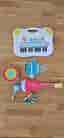 Musikleksaker för barn - keyboard, gitarr, tamburin, maracas, xylofon
