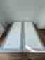 Kontinentalsäng 160x200 ljusgrå med träben Från Care Of Beds