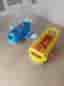 Fisher-Price leksaksbuss och flygplan