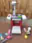 Leksakskök med många tillbehör