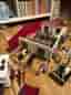 Schleich hästgård med stall och hästar