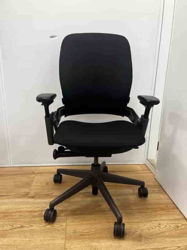 Steelcase Leap V2 Showroommodel