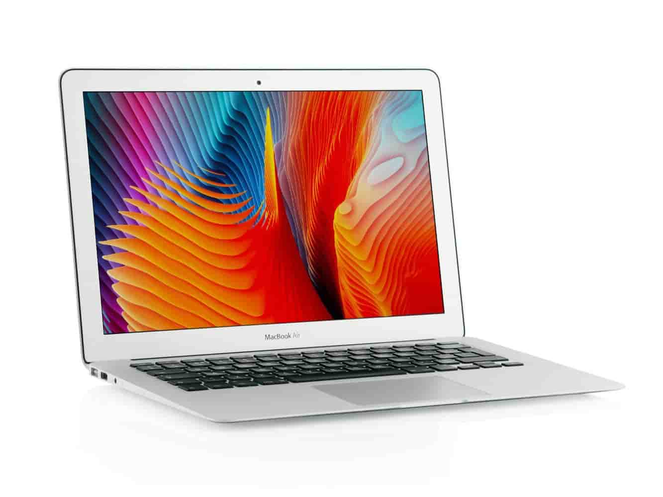 Apple MacBook Air 13,3 Zoll 1440x900 Intel Core i7 128GB SSD 8GB macOS 2017 Silber