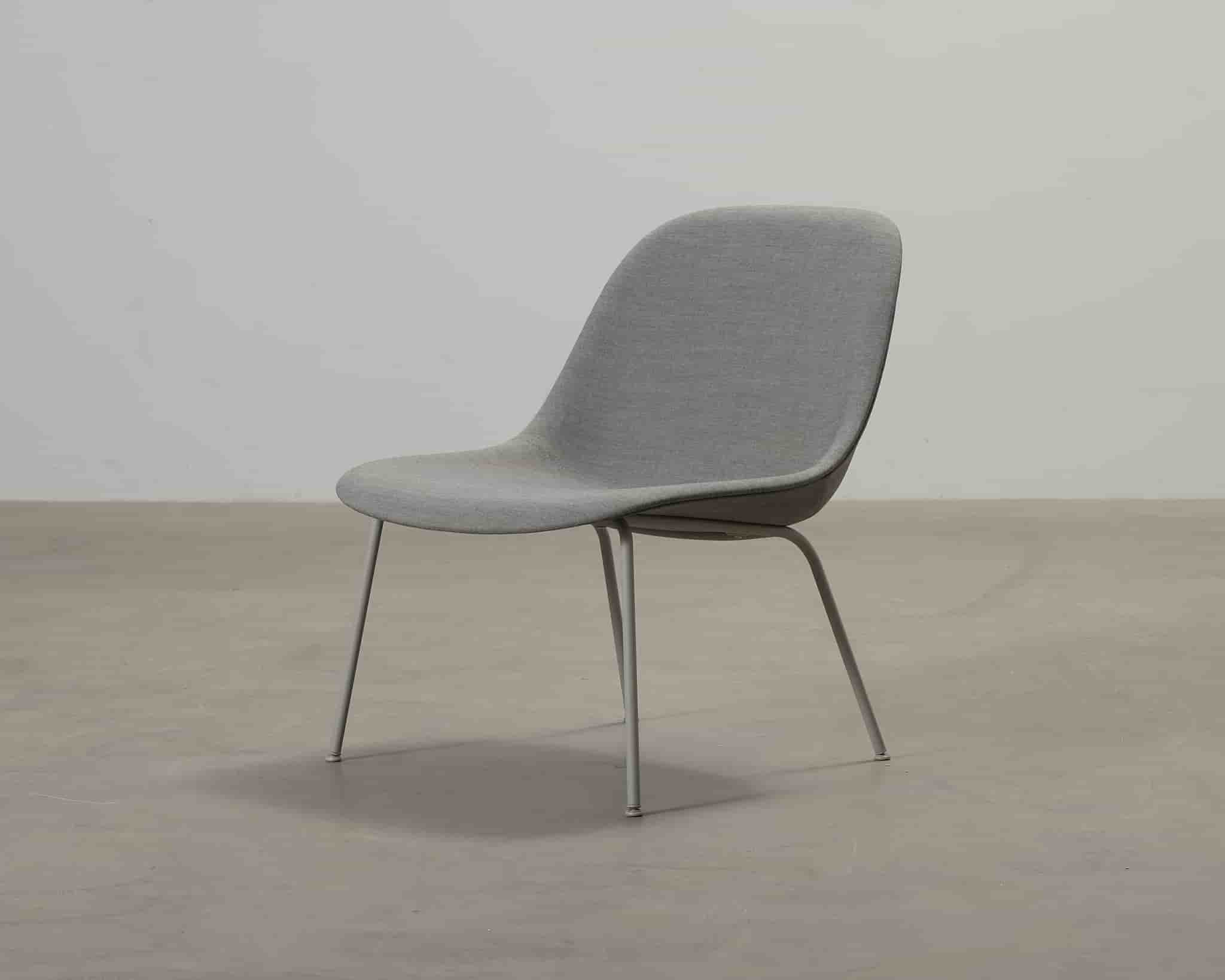 Muuto Fiber loungestol grå