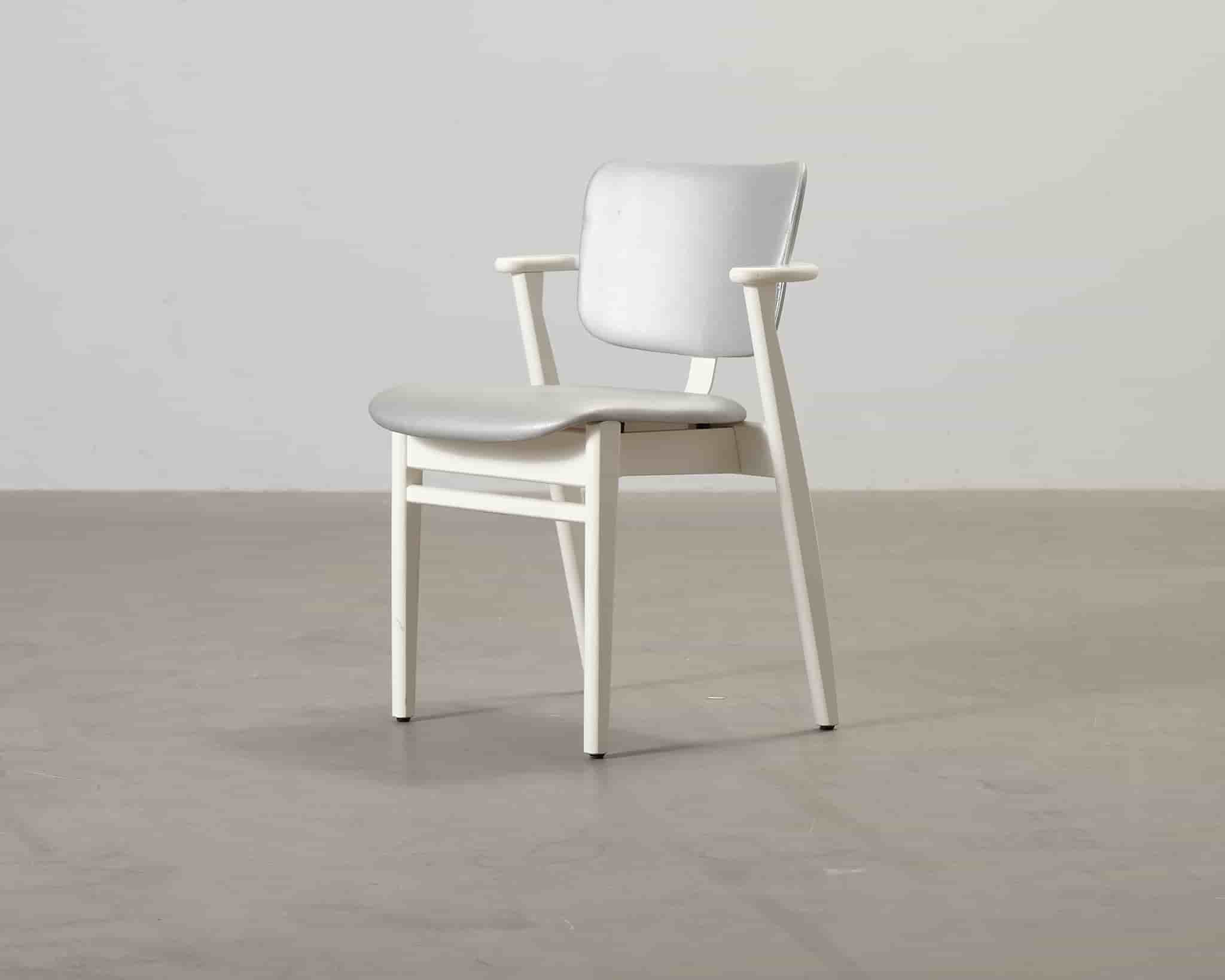 Artek Domus stol vit / silver