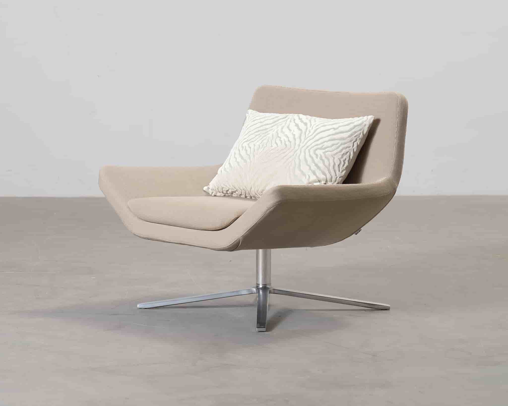B&B Italia fåtölj beige