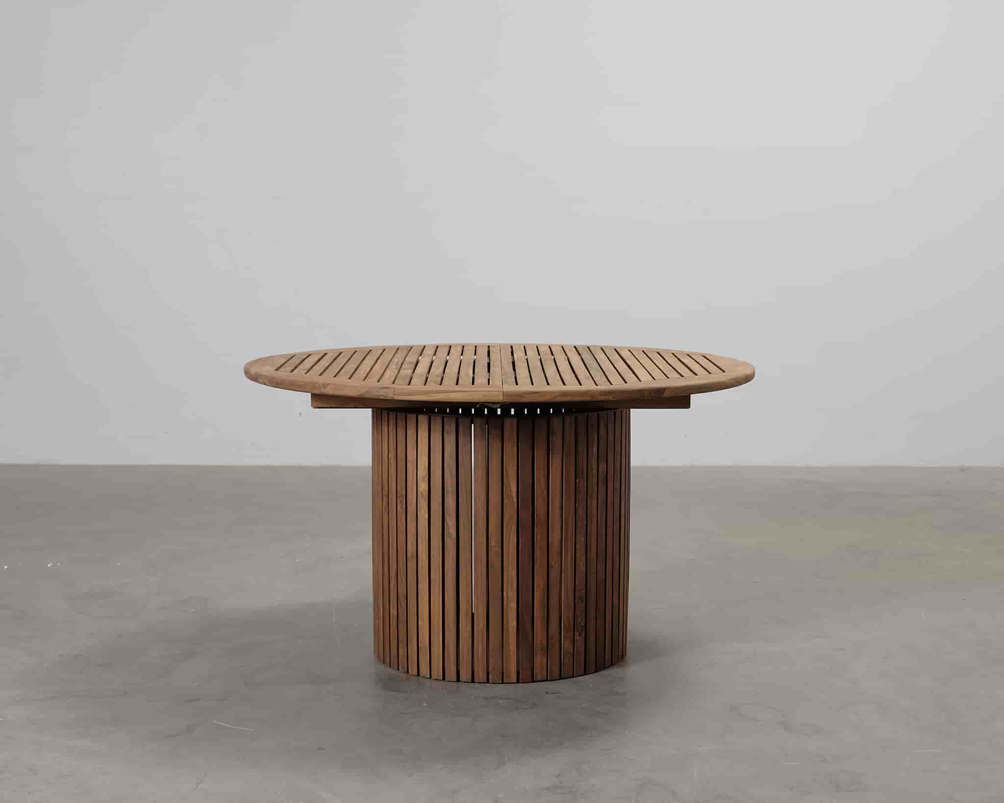 FeelDesign Circle förlängningsbart trädgårdsbord 130-180 cm