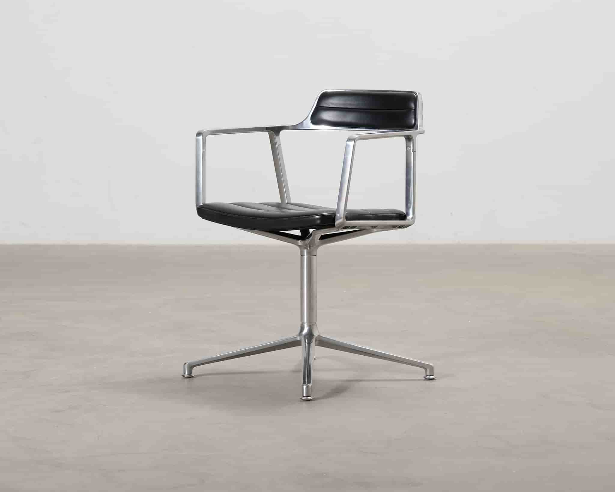 Vipp 452 arbetsstol aluminium / svart läder