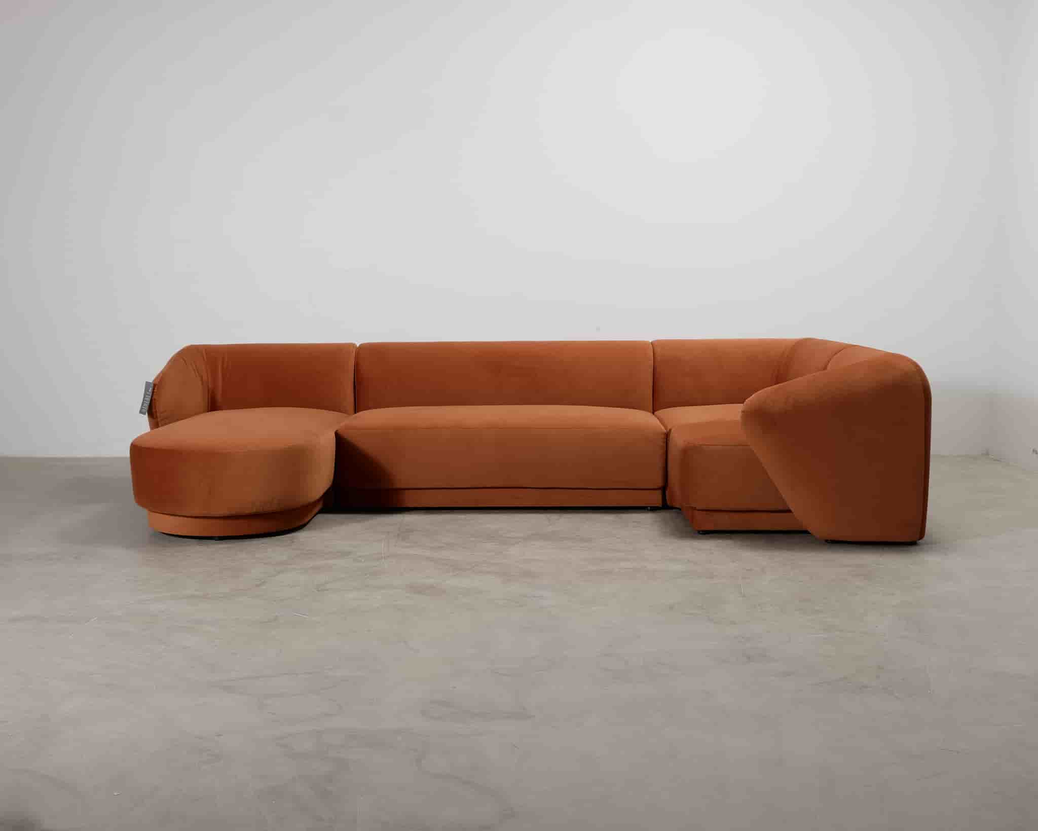 CXL by Christian Lacroix Louis hörnsoffa med divan terrakotta