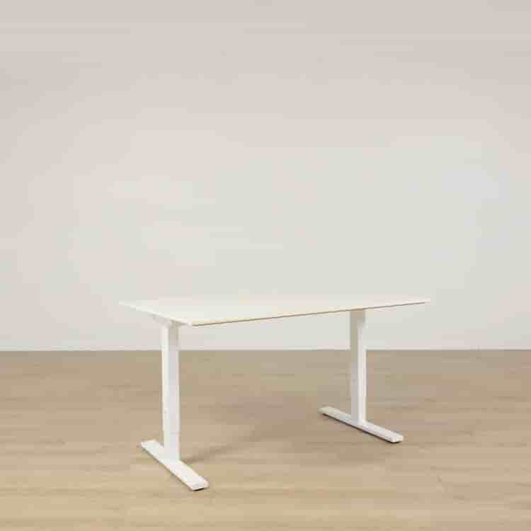 Manuellt justerbart skrivbord | BLANDADE VARUMÄRKEN - 140x100cm