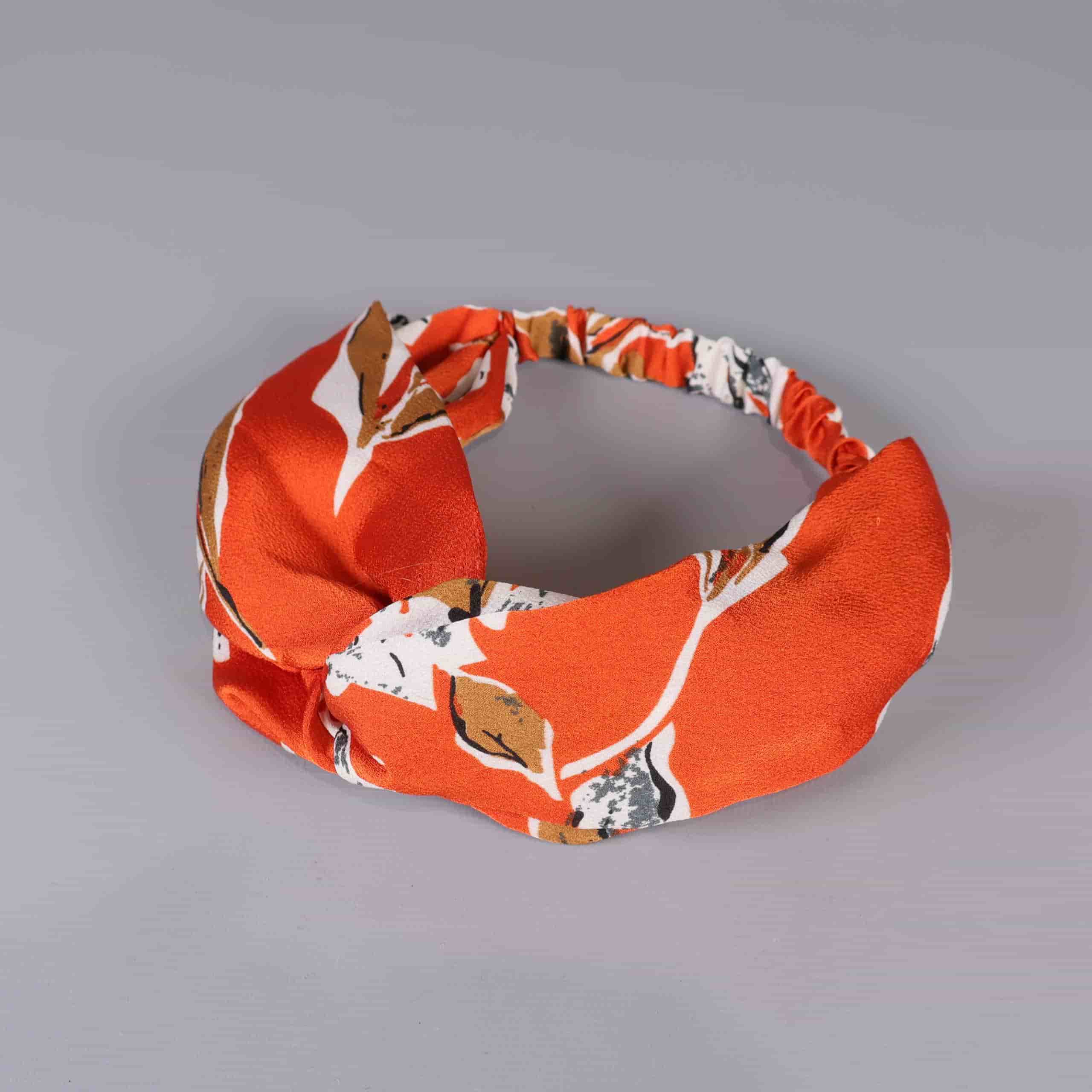 Hårband med blommönster