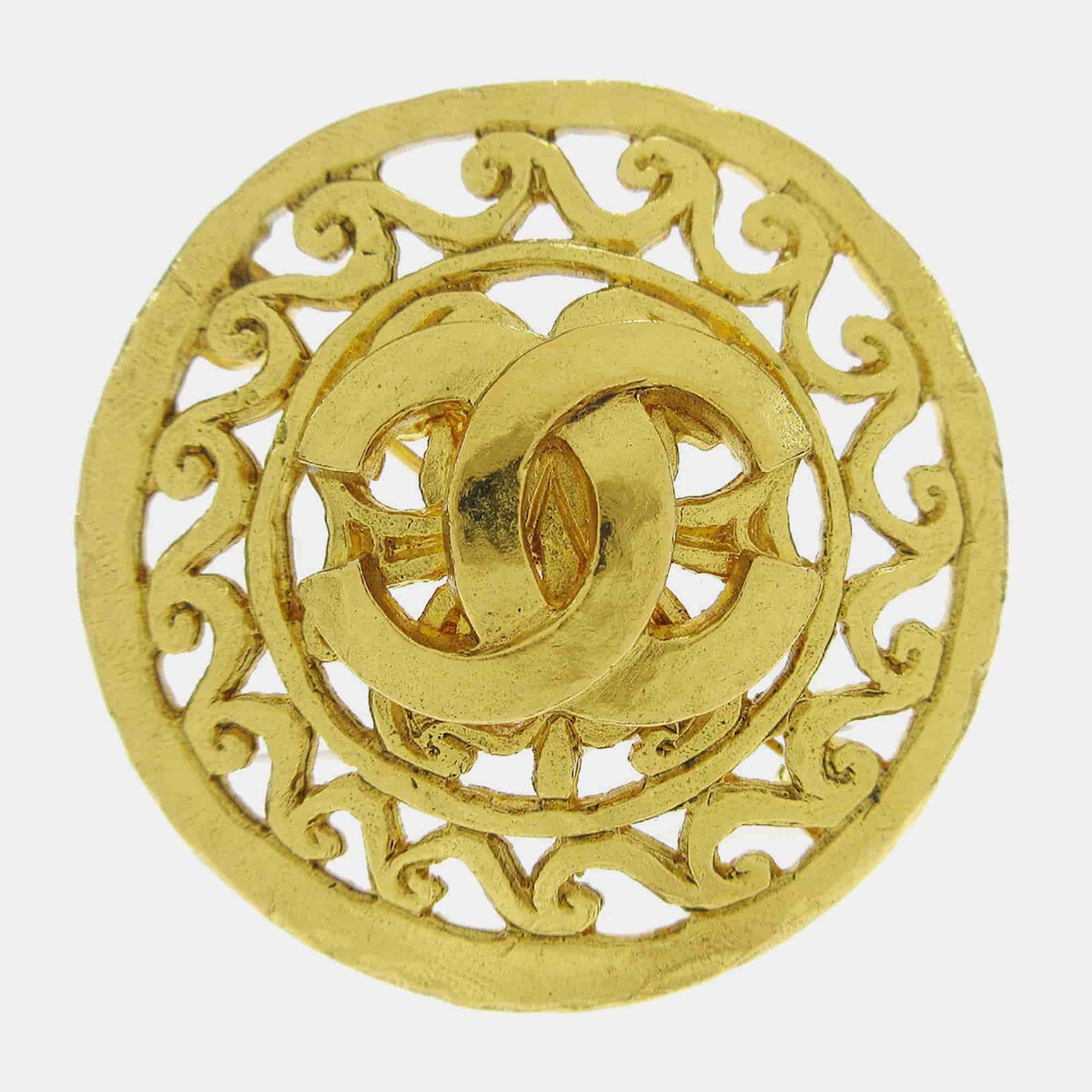Chanel Medallion Brooch Pin Gold