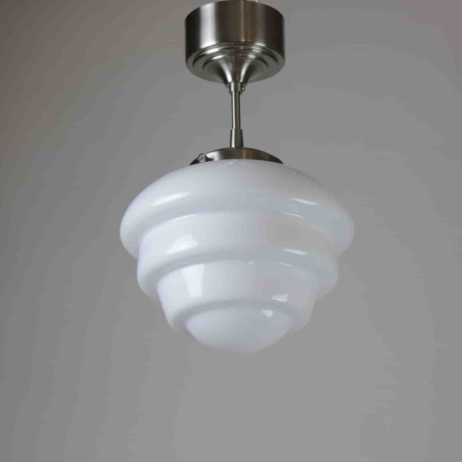 Klassisk Art deco – funkis taklampa, Opalglas kotte och metall. Nyskick.