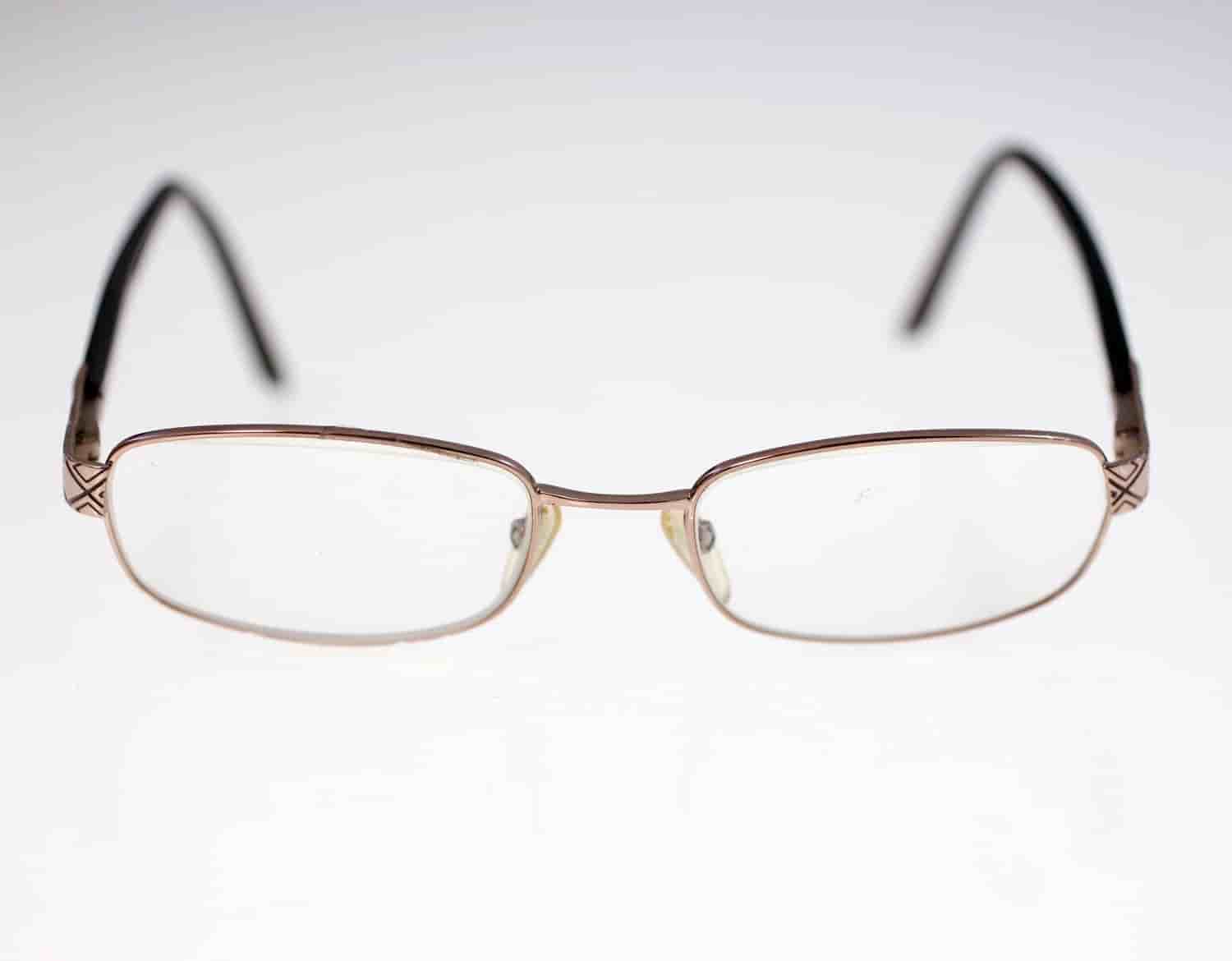 Pierre Cardin by Safilo PC 856 J90 ladies eyeglasses-circa 2000s (Weight: 28g)