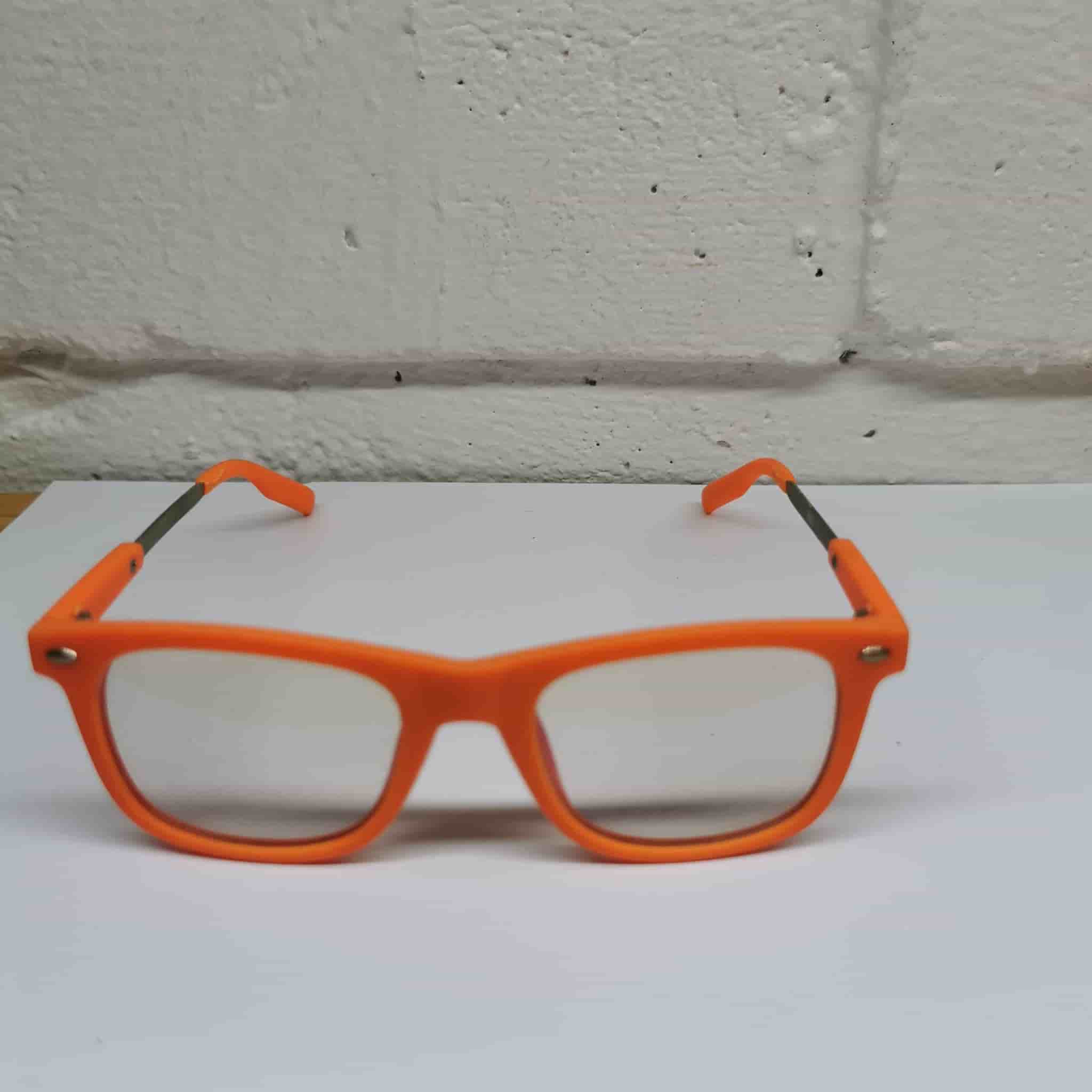 Orangea glasögon