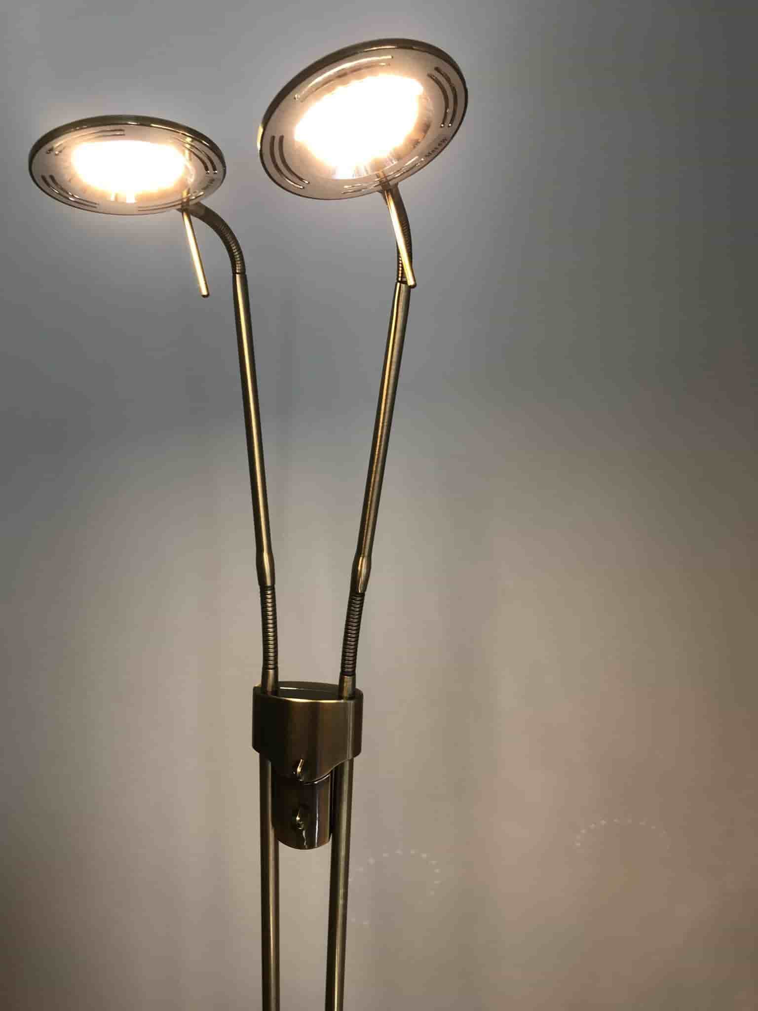 MARK SLÖJD Golvlampa med två justerbara spotlights