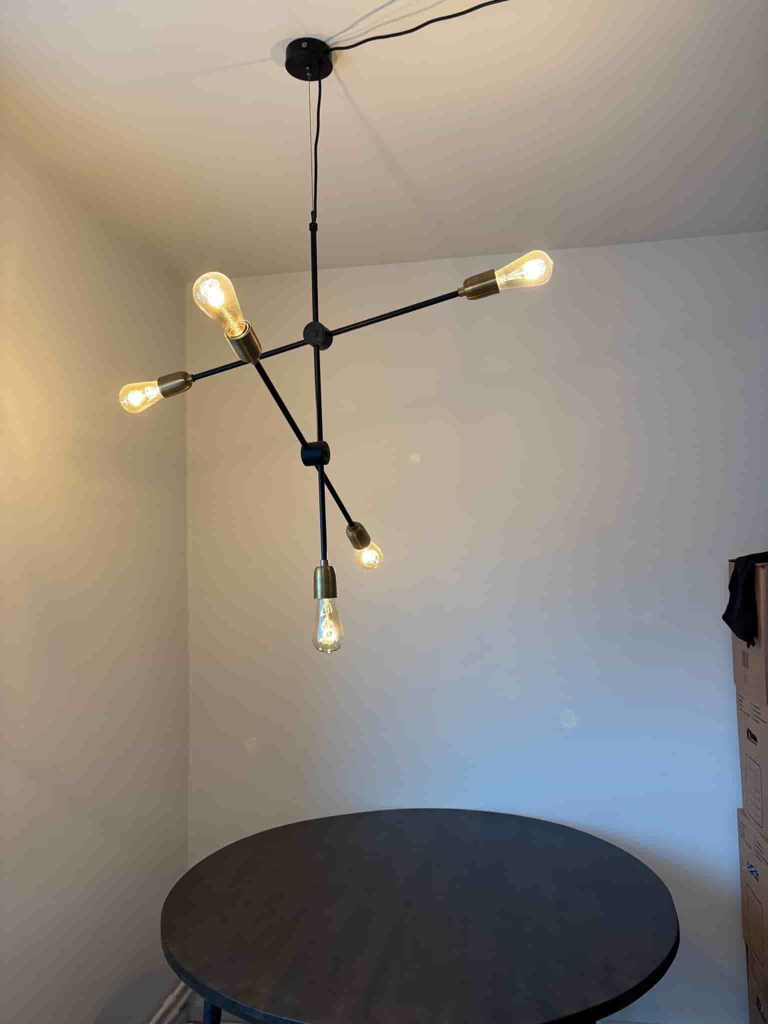 House Doctor HDMolecular taklampa, svart/mässing