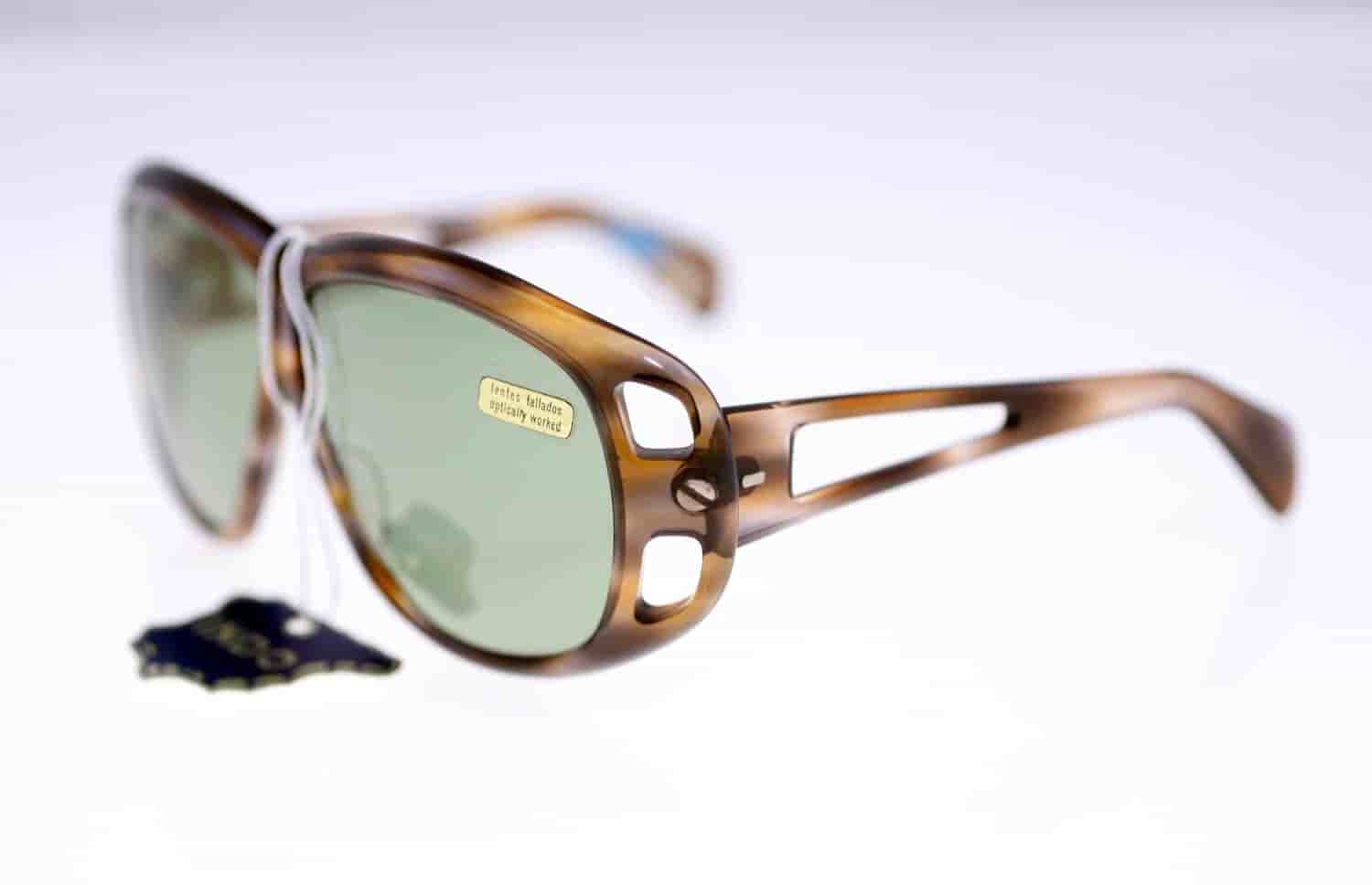 Indo ‘Niagara’ Spanish handmade 1970s brown cutaway acetate unisex sunglasses