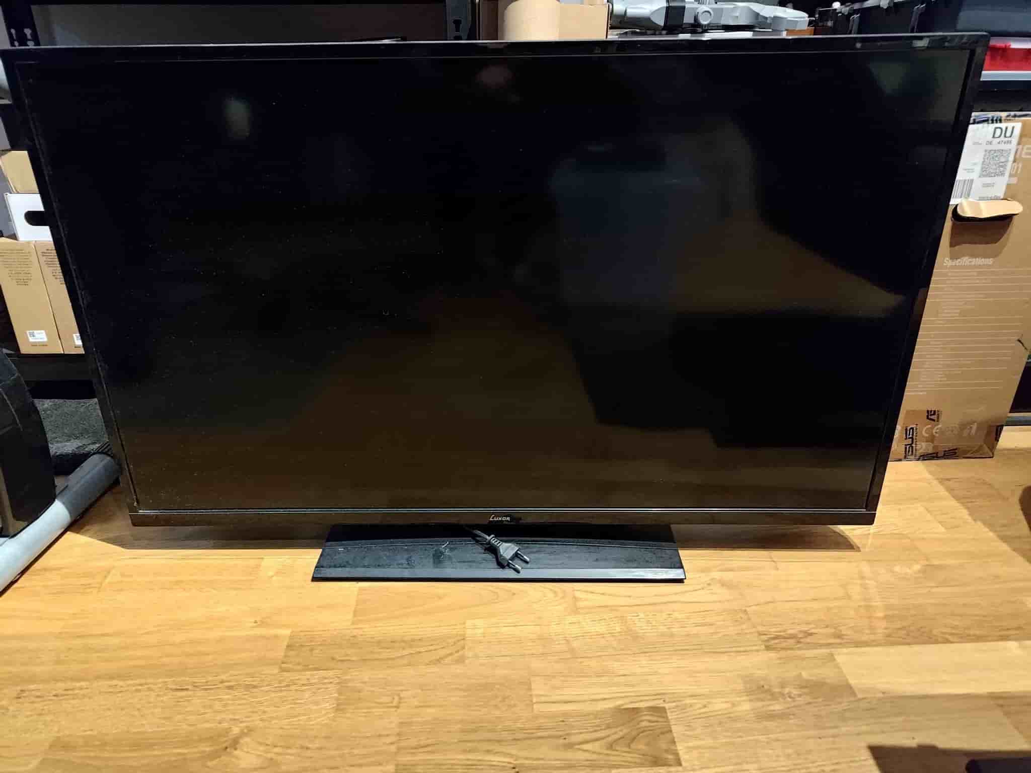 43" FHD TV Luxor LED43FSB