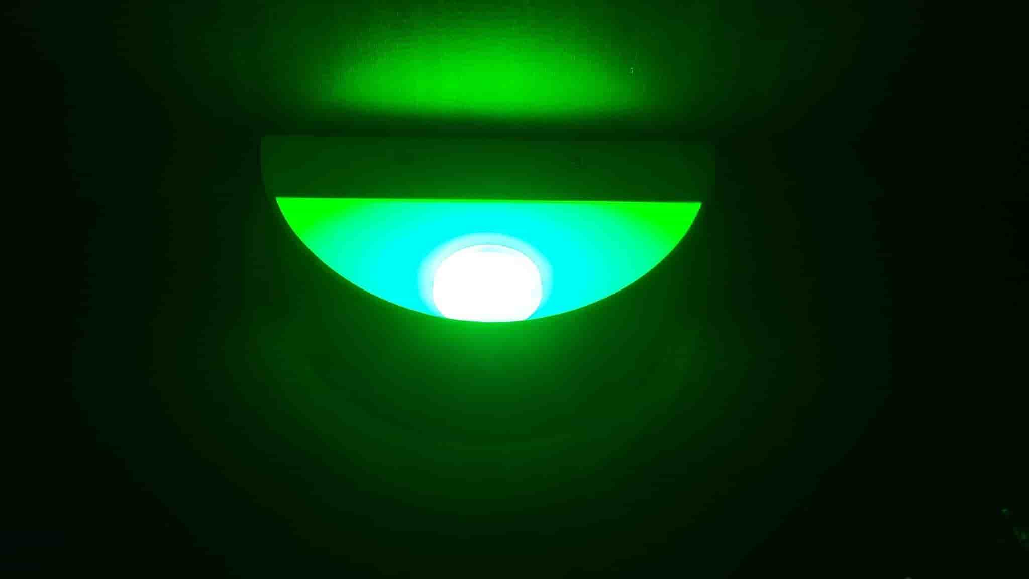 *Ny* Vägglampa med magnet. Wall lamp with battery, USB-C, Touch Control