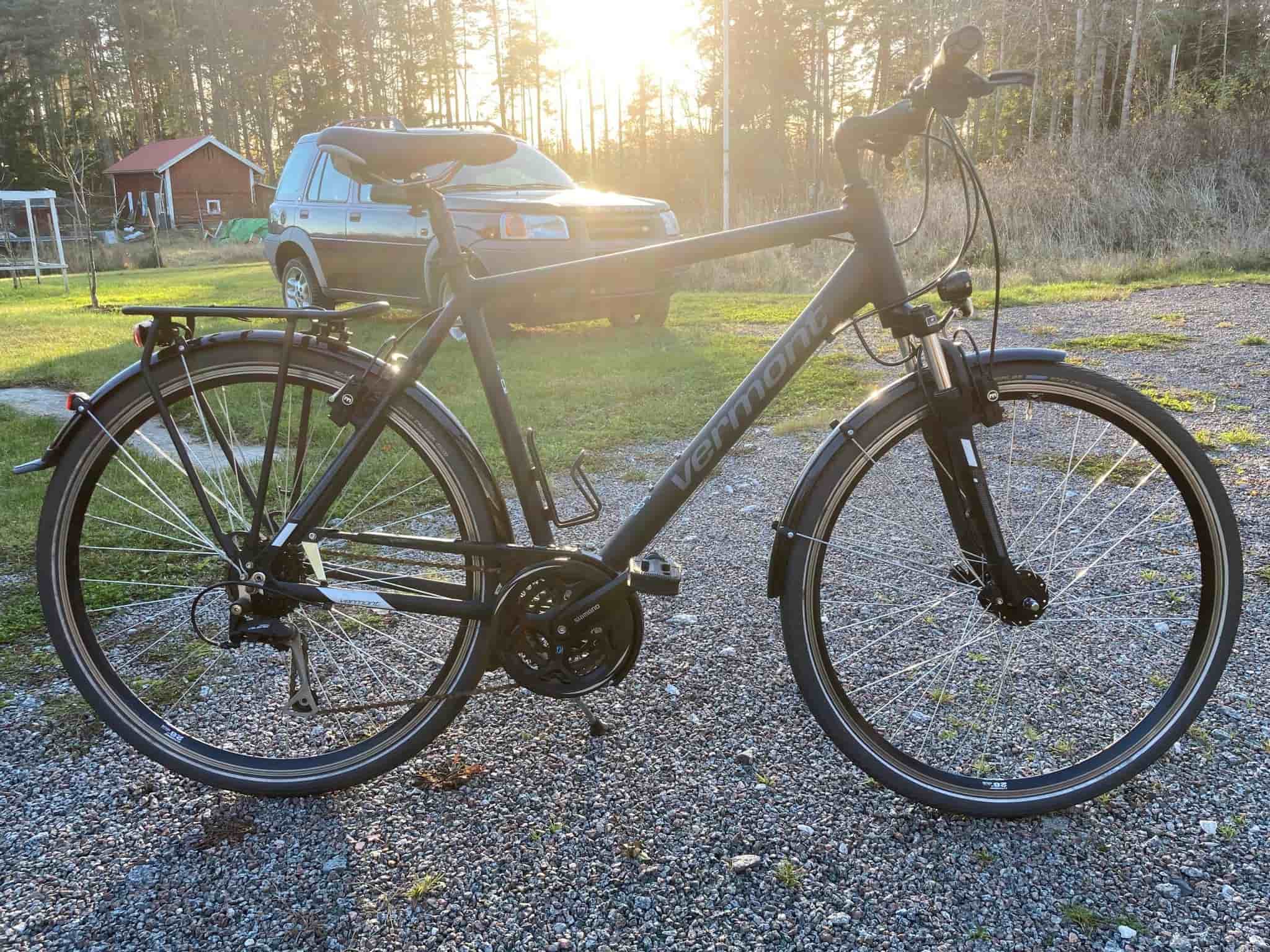Trekking Cykel + Dubbdäck (helt oanvända) : Vermont James Cook