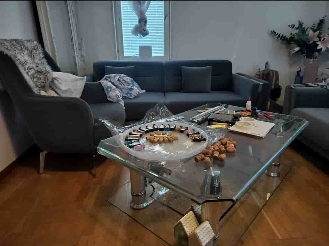 Soffgrupp med soffbord